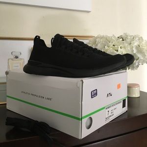 APL - Women’s Techloom Breeze